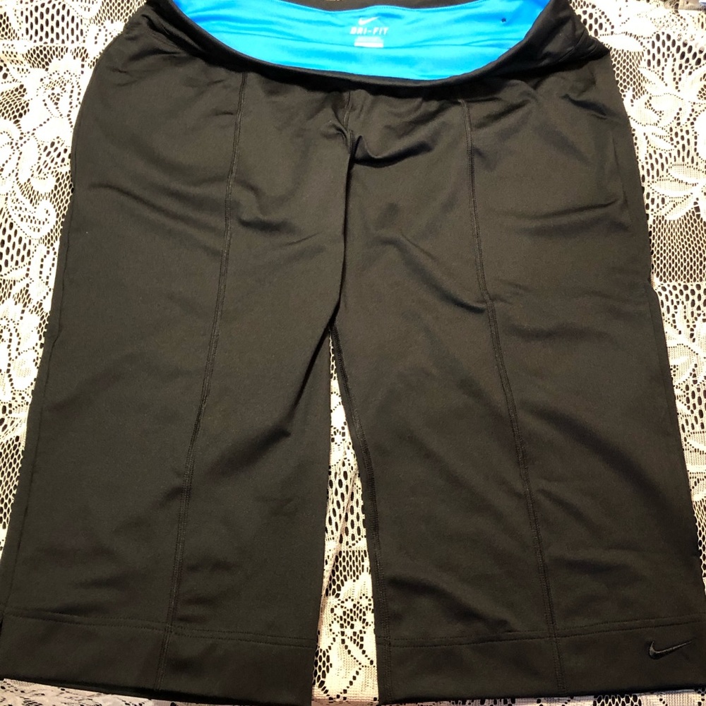 Nike Dri Fit Capri Workout Pants Size Large